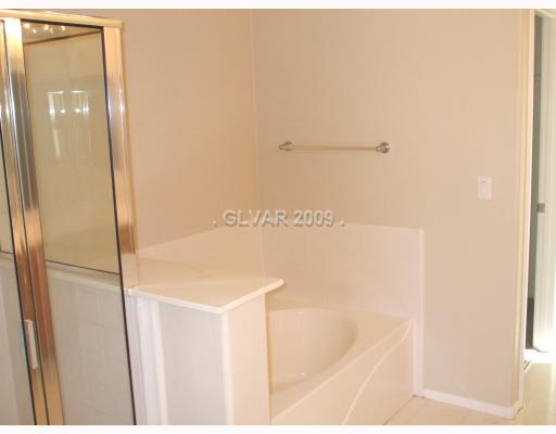 1476 Rancho Ridge Drive Henderson, NV 89012 - Photo 6 of 10 Master Bath/Spa.