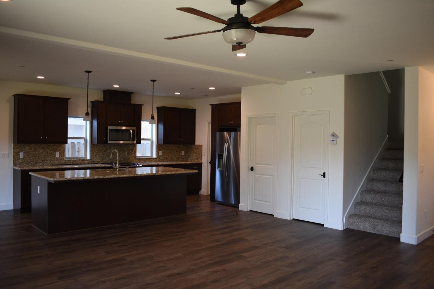 495 Santa Ana Road Hollister, CA 95023 - Photo 6 of 28 Gallery Image 6