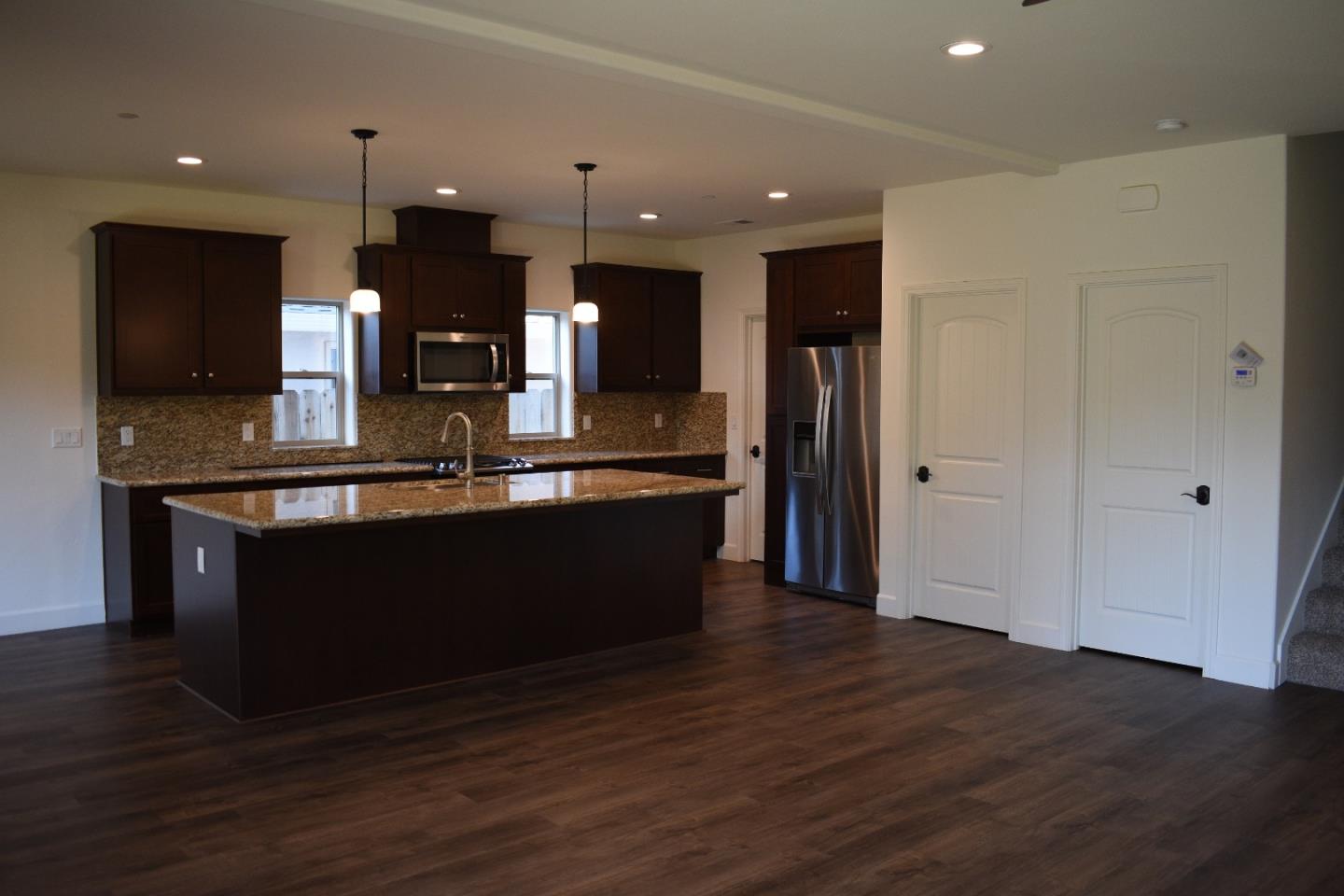 495 Santa Ana Road Hollister, CA 95023 - Photo 8 of 28 Gallery Image 8
