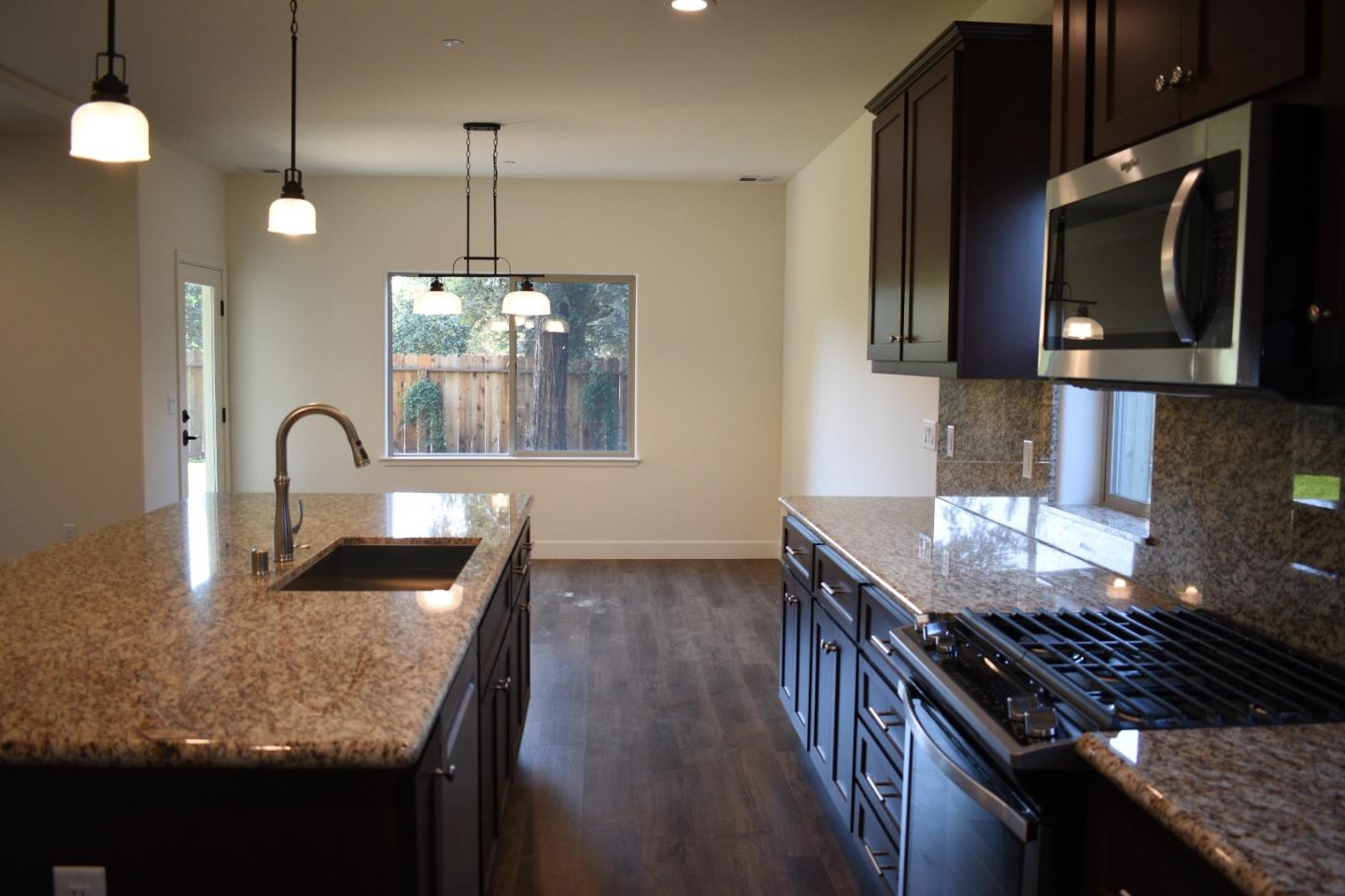 495 Santa Ana Road Hollister, CA 95023 - Photo 9 of 28 Gallery Image 9