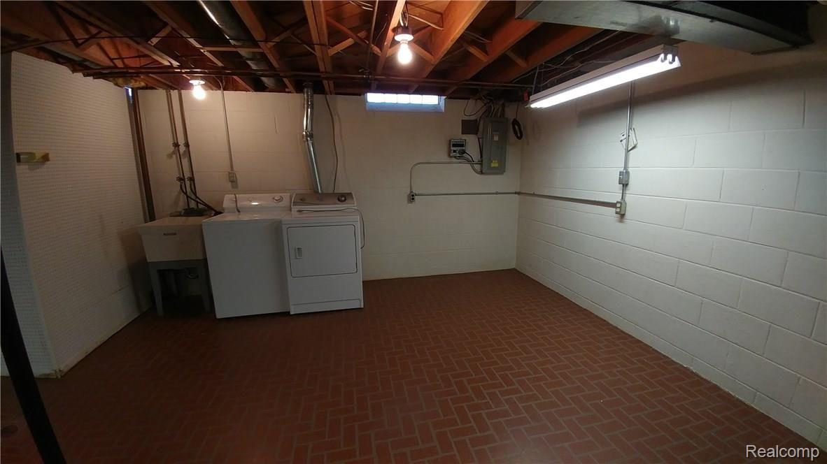 3884 Ruthland Road Troy, MI 48084 - Photo 14 of 27 20171108_122810_HDR.jpg