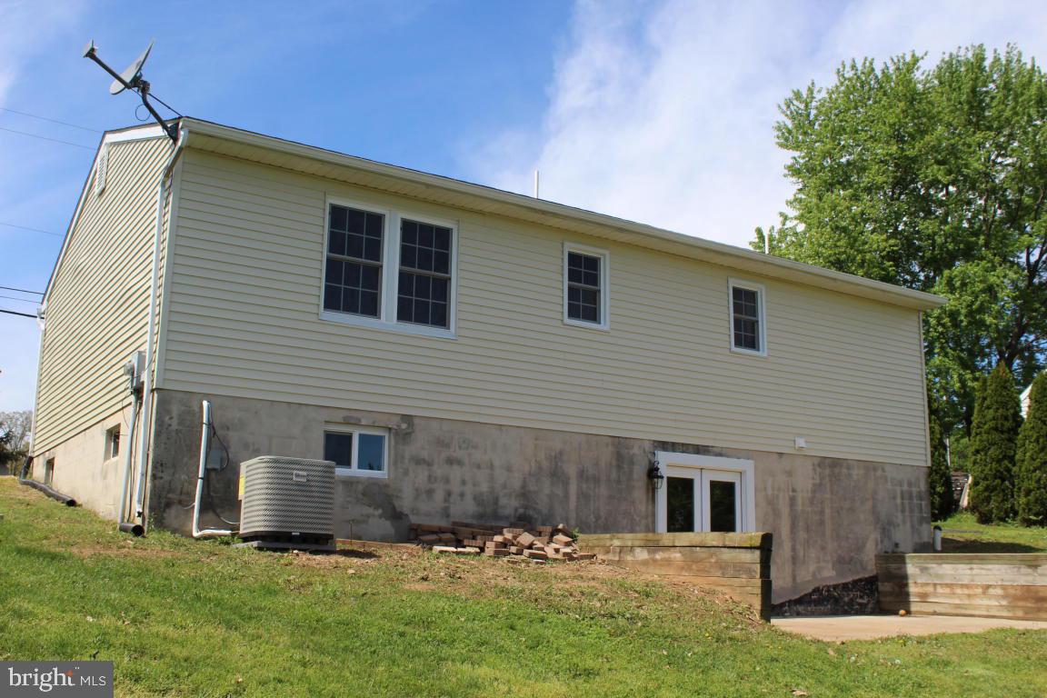 492 West Ridge Road Elizabethtown, PA 17022 - Photo 13 of 18