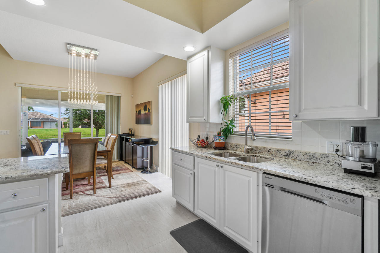 10898 Southwest Candlewood Road Port St. Lucie, FL 34987 - Photo 13 of 41 Kitchen