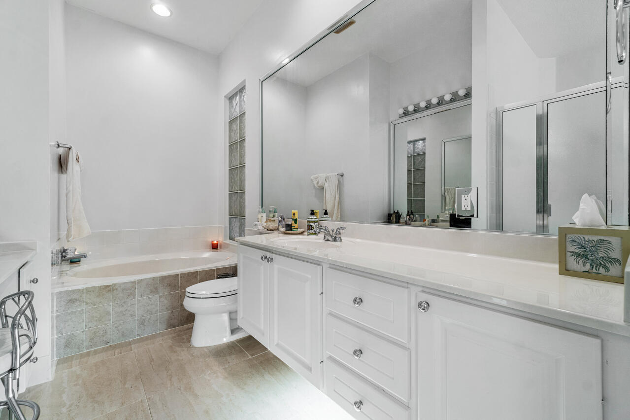 10898 Southwest Candlewood Road Port St. Lucie, FL 34987 - Photo 16 of 41 Master Bathroom #1