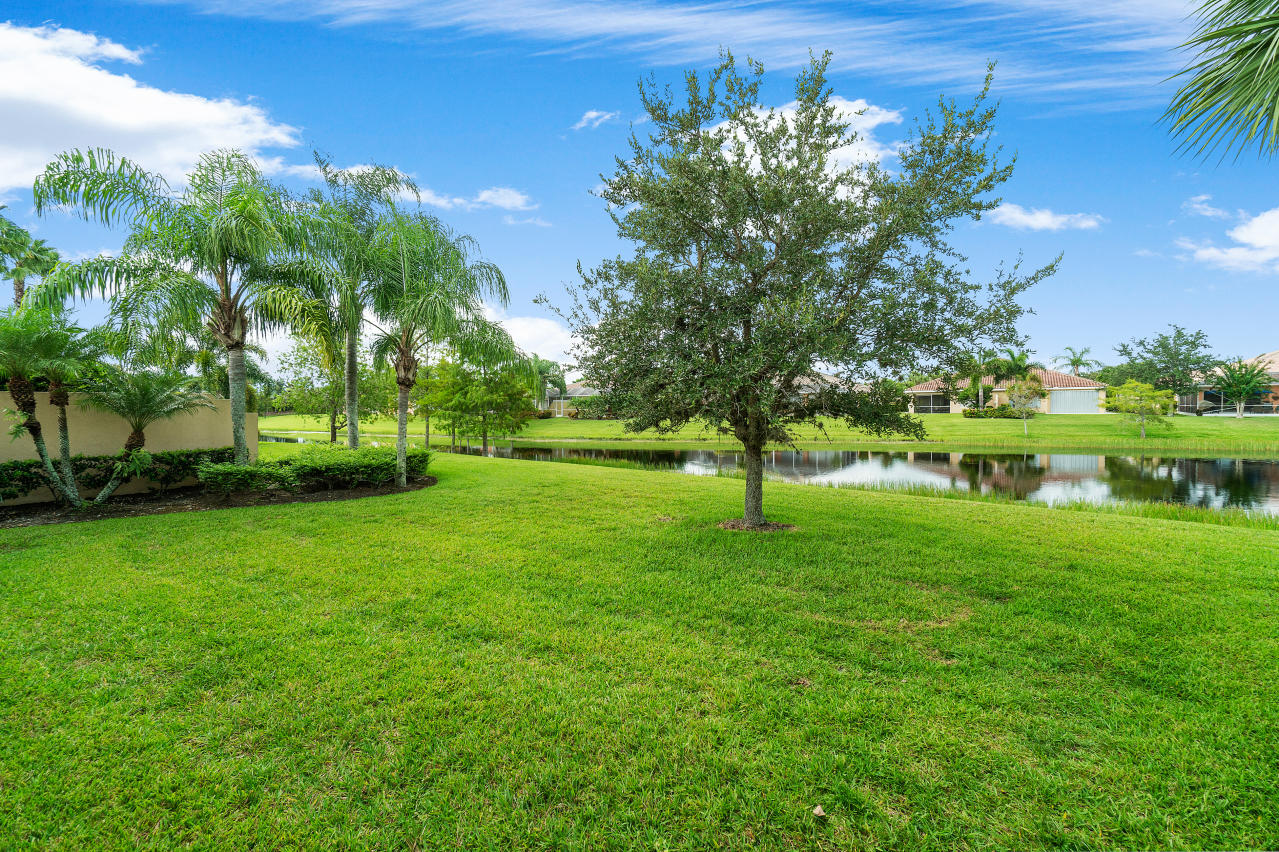 10898 Southwest Candlewood Road Port St. Lucie, FL 34987 - Photo 27 of 41 Backyard