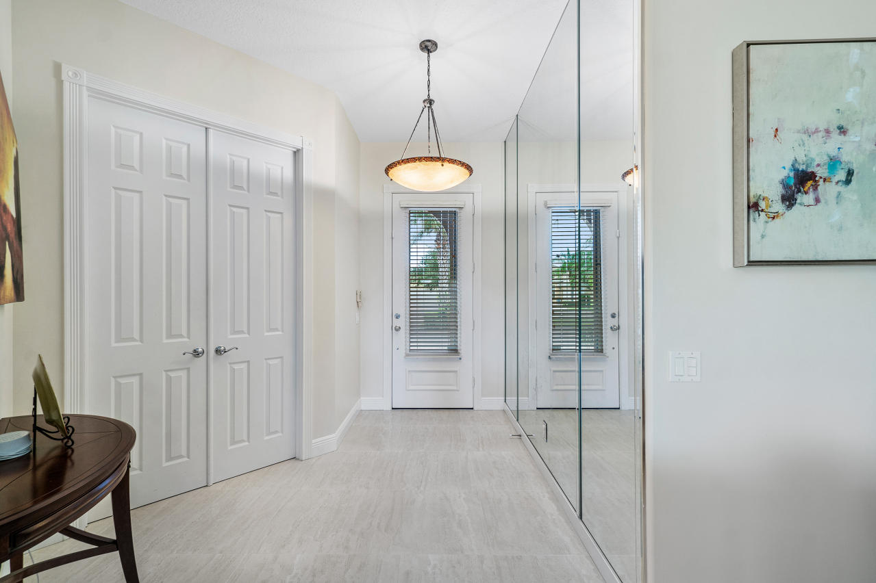 10898 Southwest Candlewood Road Port St. Lucie, FL 34987 - Photo 5 of 41 Foyer