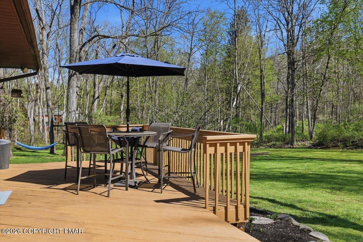 465 Pensyl Creek Road Stroudsburg, PA 18360 - Photo 25 of 71 Deck