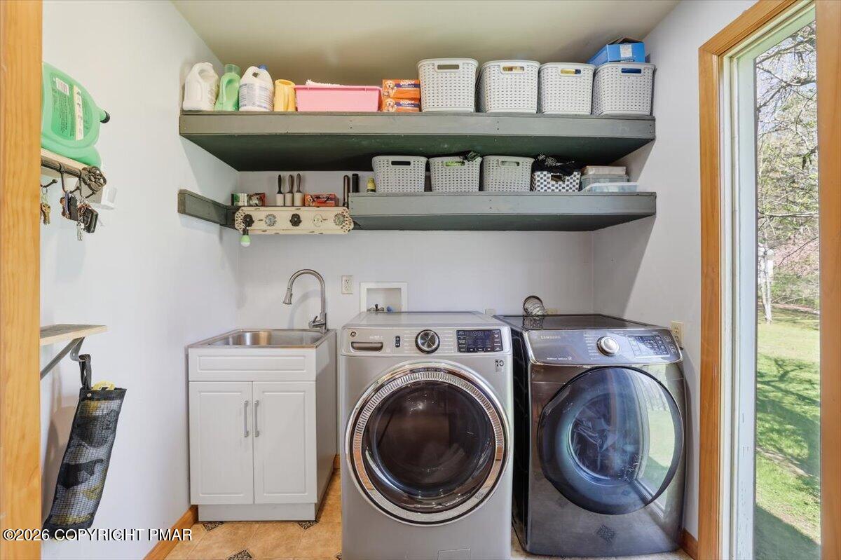 465 Pensyl Creek Road Stroudsburg, PA 18360 - Photo 43 of 71 Laundry