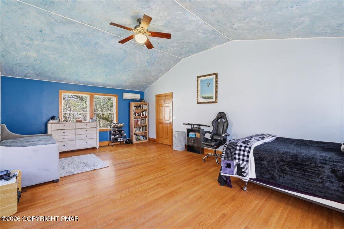 465 Pensyl Creek Road Stroudsburg, PA 18360 - Photo 61 of 71 bedroom 3