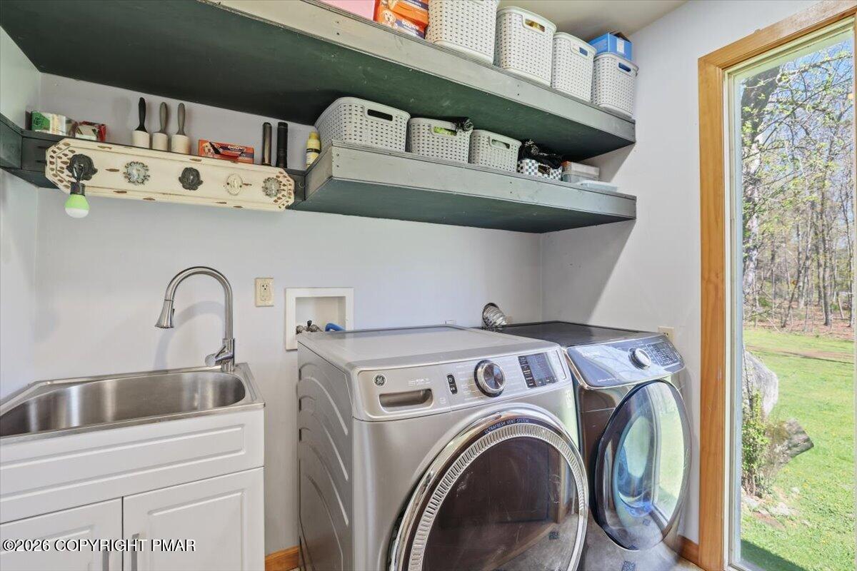 465 Pensyl Creek Road Stroudsburg, PA 18360 - Photo 62 of 71 Laundry