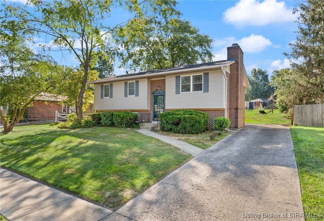 2804 Bishop Road Jeffersonville, IN 47130 - Photo 1 of 40 Gallery Image 1