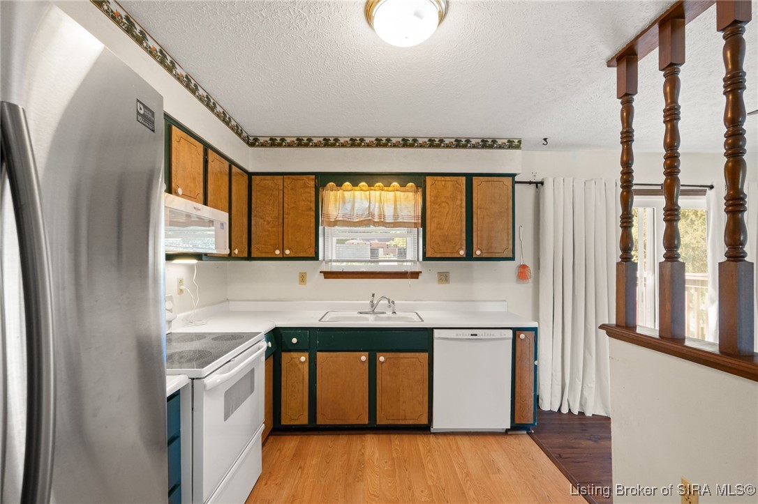 2804 Bishop Road Jeffersonville, IN 47130 - Photo 12 of 40 Gallery Image 12