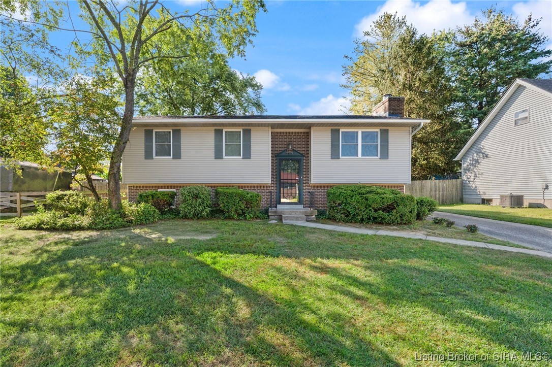 2804 Bishop Road Jeffersonville, IN 47130 - Photo 2 of 40 Gallery Image 2