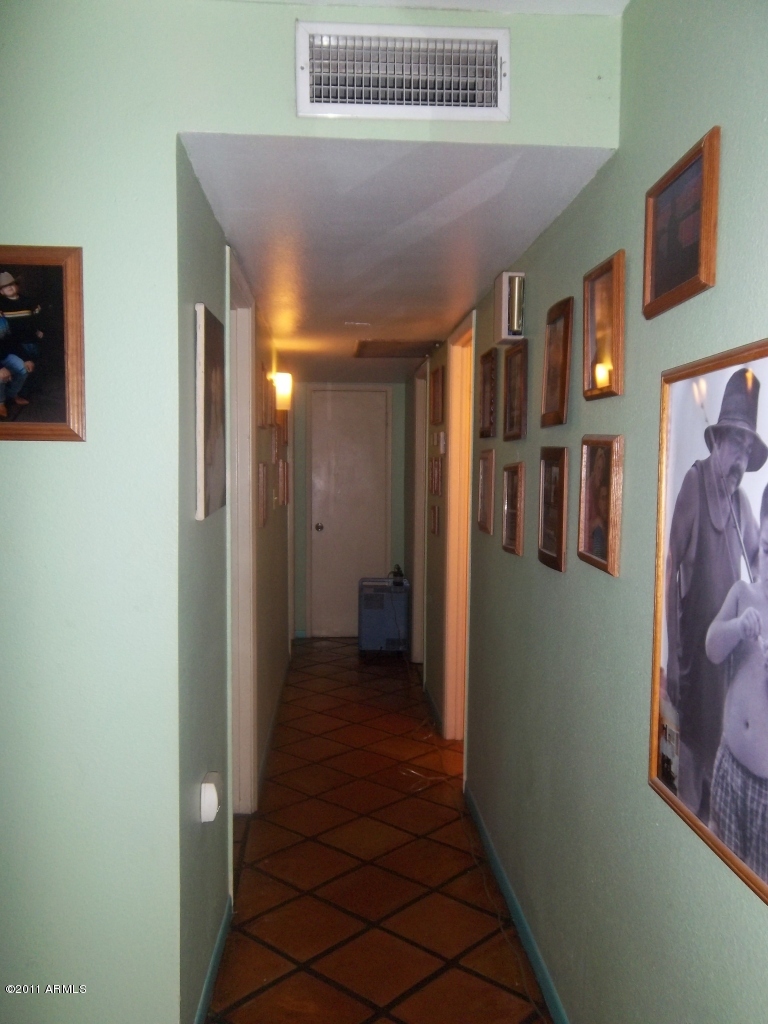 1406 North Miller Road Tempe, AZ 85288 - Photo 8 of 10 Hallway