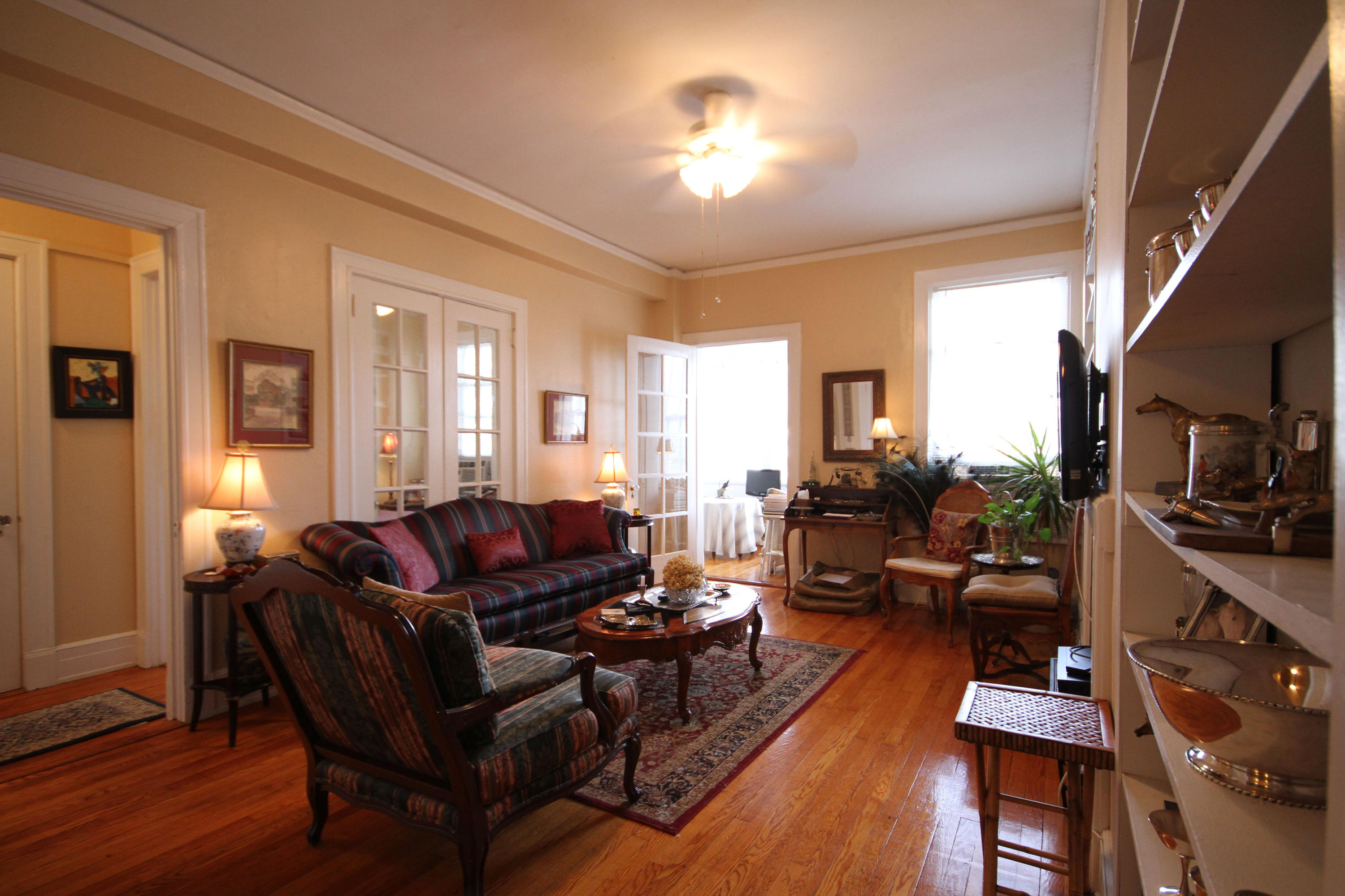 63 Rutledge Avenue, Unit 2 Charleston, SC 29401 - Photo 4 of 11 2 Berkeley Court_living room 1