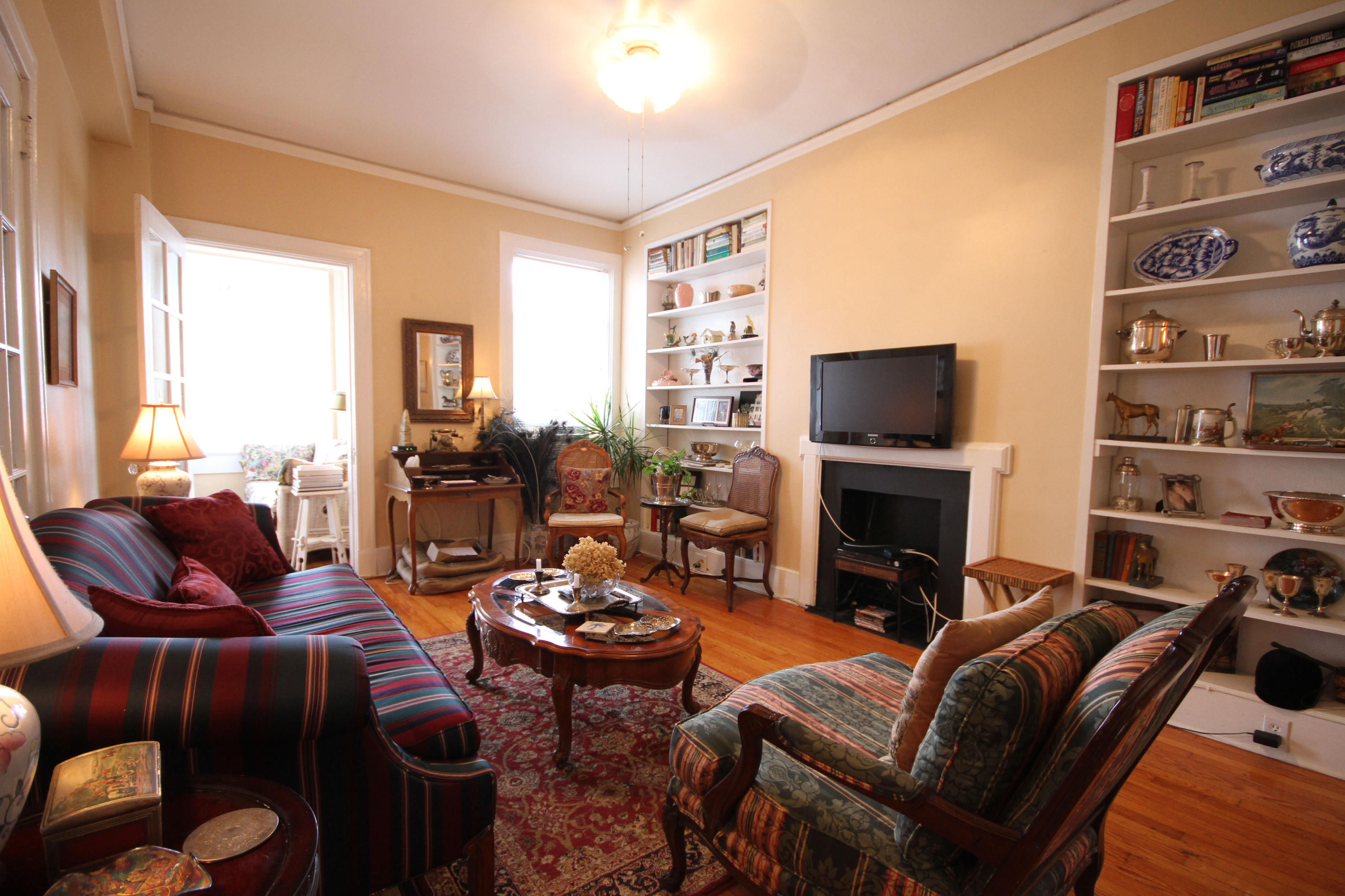 63 Rutledge Avenue, Unit 2 Charleston, SC 29401 - Photo 5 of 11 2 Berkeley Court_living room 2