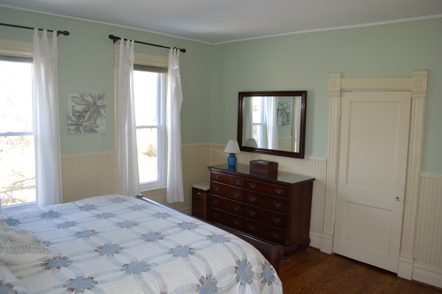 107 Lawton Road Riverside, IL 60546 - Photo 11 of 17 a bedroom with a bed and a window