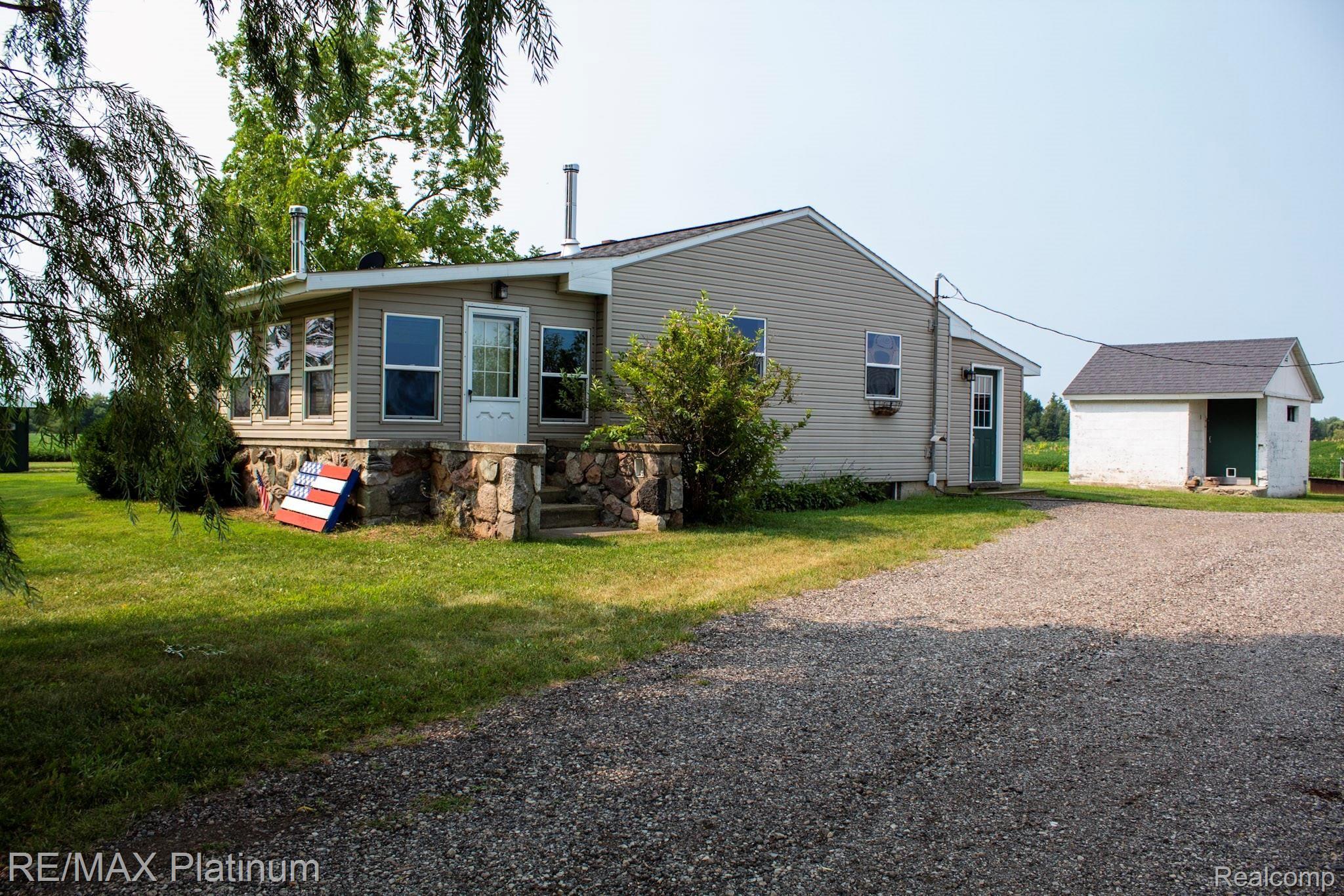 6325 Lovejoy Road Perry, MI 48872 - Photo 28 of 30 Love joy side view.jpeg