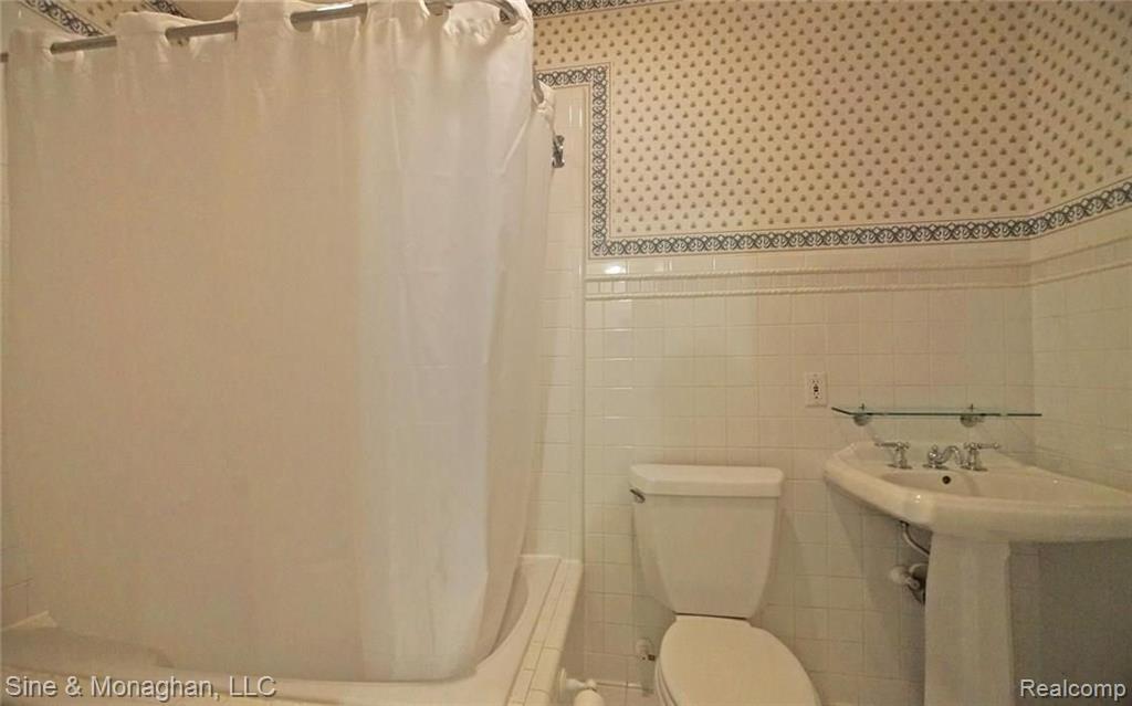 175 Ridge Road Grosse Pointe Farms, MI 48236 - Photo 25 of 30