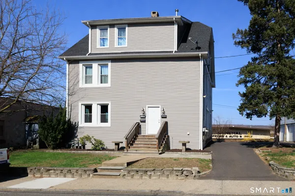 $1,800 | 11 Columbia Street, Ansonia, CT 06401