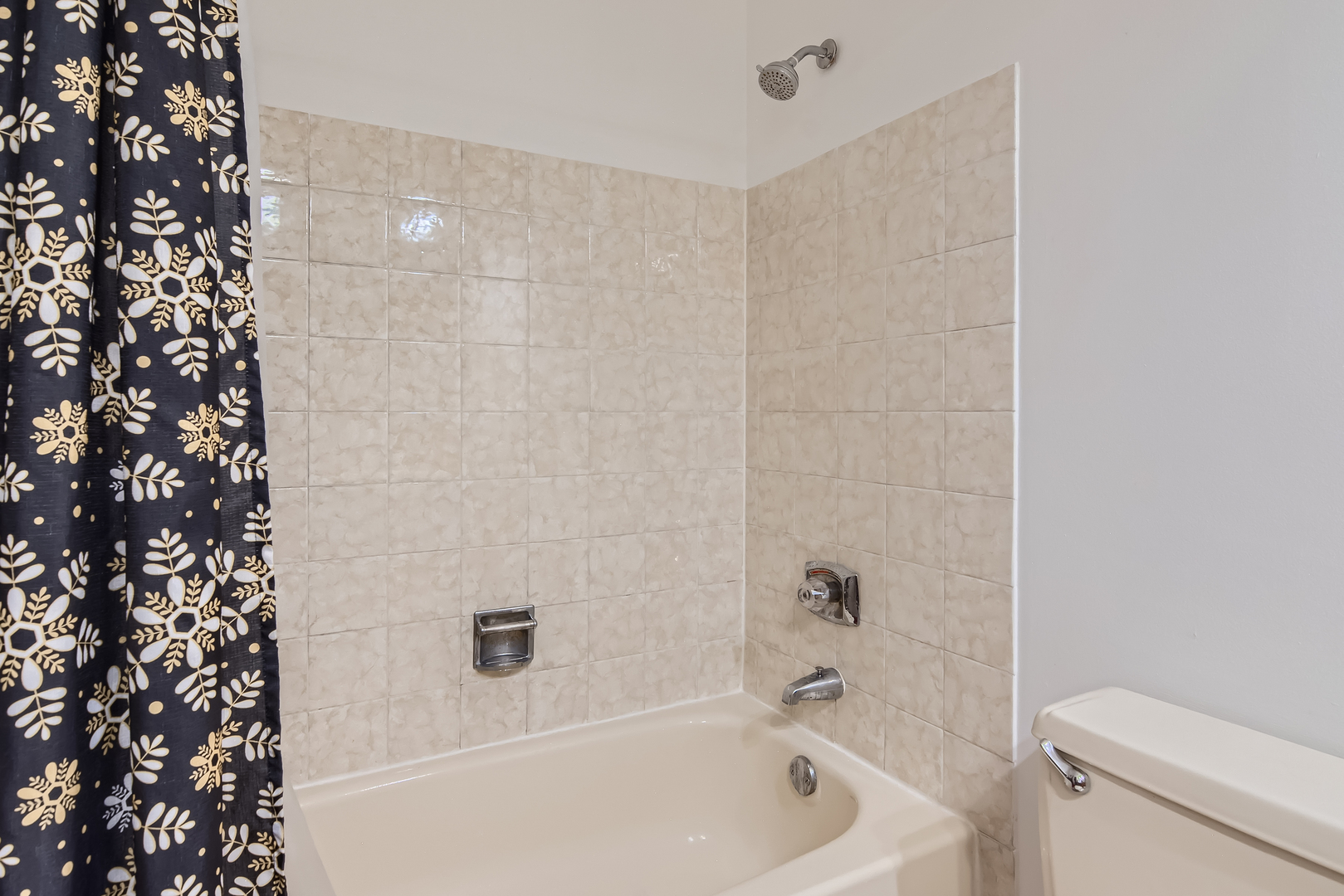 1781 West Algonquin Road, Unit 2B Mount Prospect, IL 60056 - Photo 9 of 11