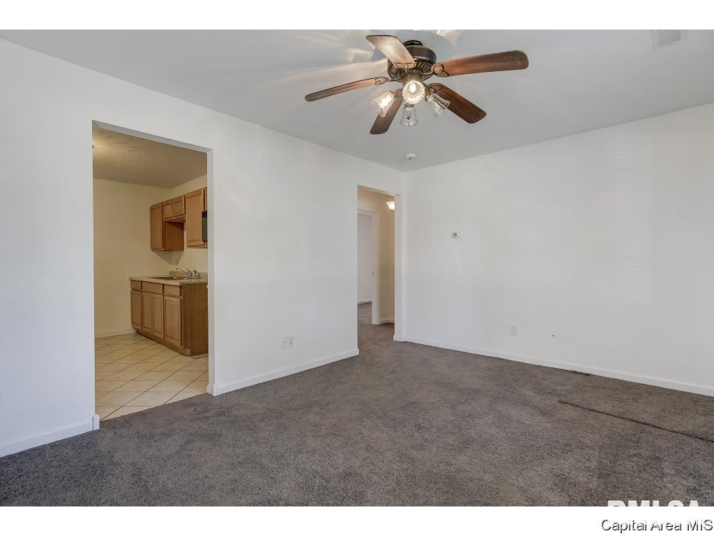 2301 Montgomery Lane Springfield, IL 62703 - Photo 4 of 27 Gallery Image 4