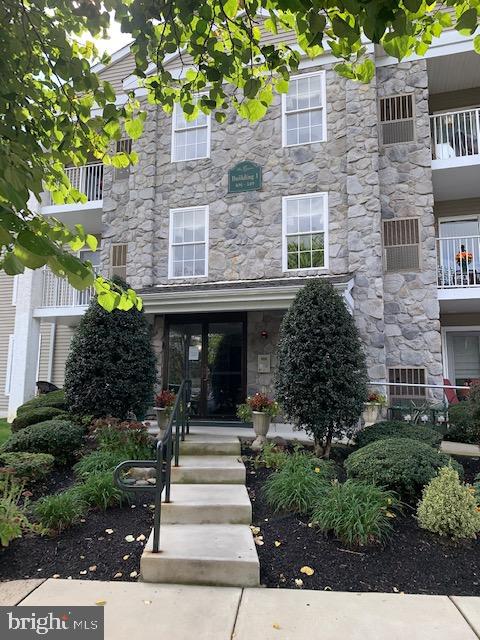 140 Brandon Road Norristown, PA 19403 - Photo 1 of 28 Building Entrance