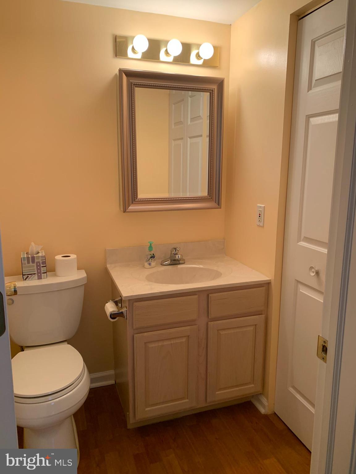 140 Brandon Road Norristown, PA 19403 - Photo 20 of 28 Hall Powder Room