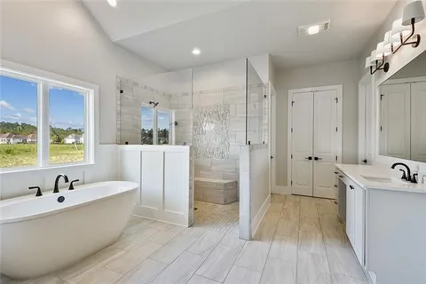 $915,000 | 144 Laura Lane, Covington, LA 70433