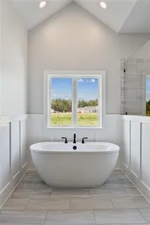 $915,000 | 144 Laura Lane, Covington, LA 70433