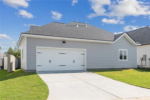 $915,000 | 144 Laura Lane, Covington, LA 70433