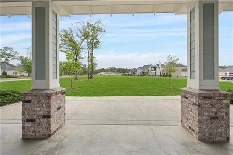 $915,000 | 144 Laura Lane, Covington, LA 70433