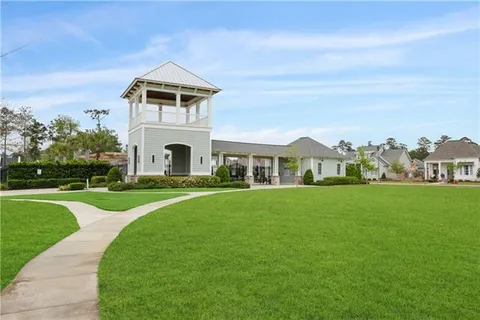 $915,000 | 144 Laura Lane, Covington, LA 70433