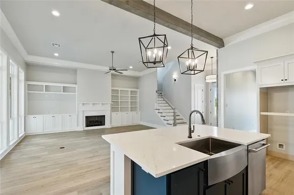$915,000 | 144 Laura Lane, Covington, LA 70433