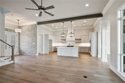 $915,000 | 144 Laura Lane, Covington, LA 70433