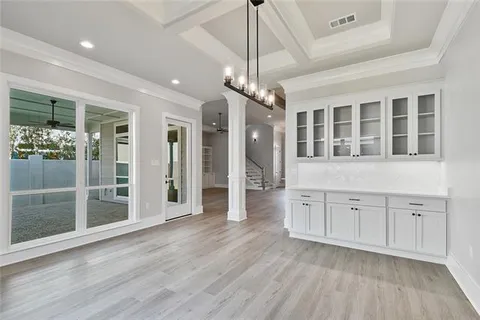 $915,000 | 144 Laura Lane, Covington, LA 70433