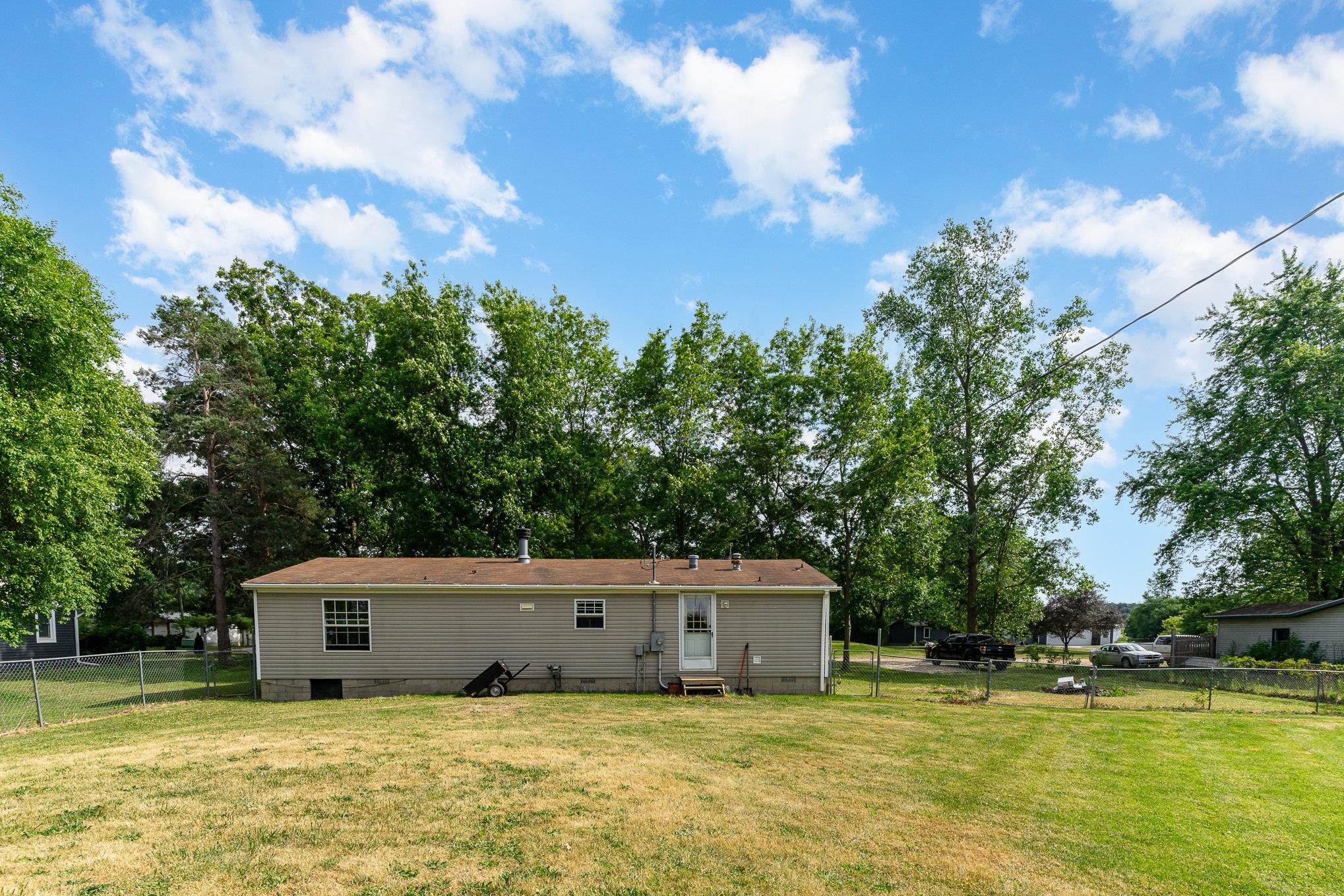 3745 East Millbrook Road Mount Pleasant, MI 48858 - Photo 23 of 26 1923787-99fee87d-4cdb-4d6b-b7a2-4d64e2d0a6a4.JPG