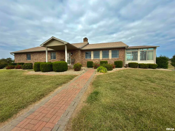 $399,900 | 842 Highway 14, Carmi, IL 62821