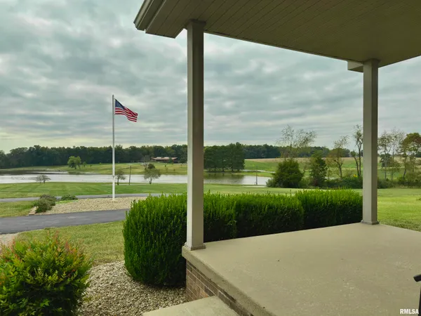 $399,900 | 842 Highway 14, Carmi, IL 62821