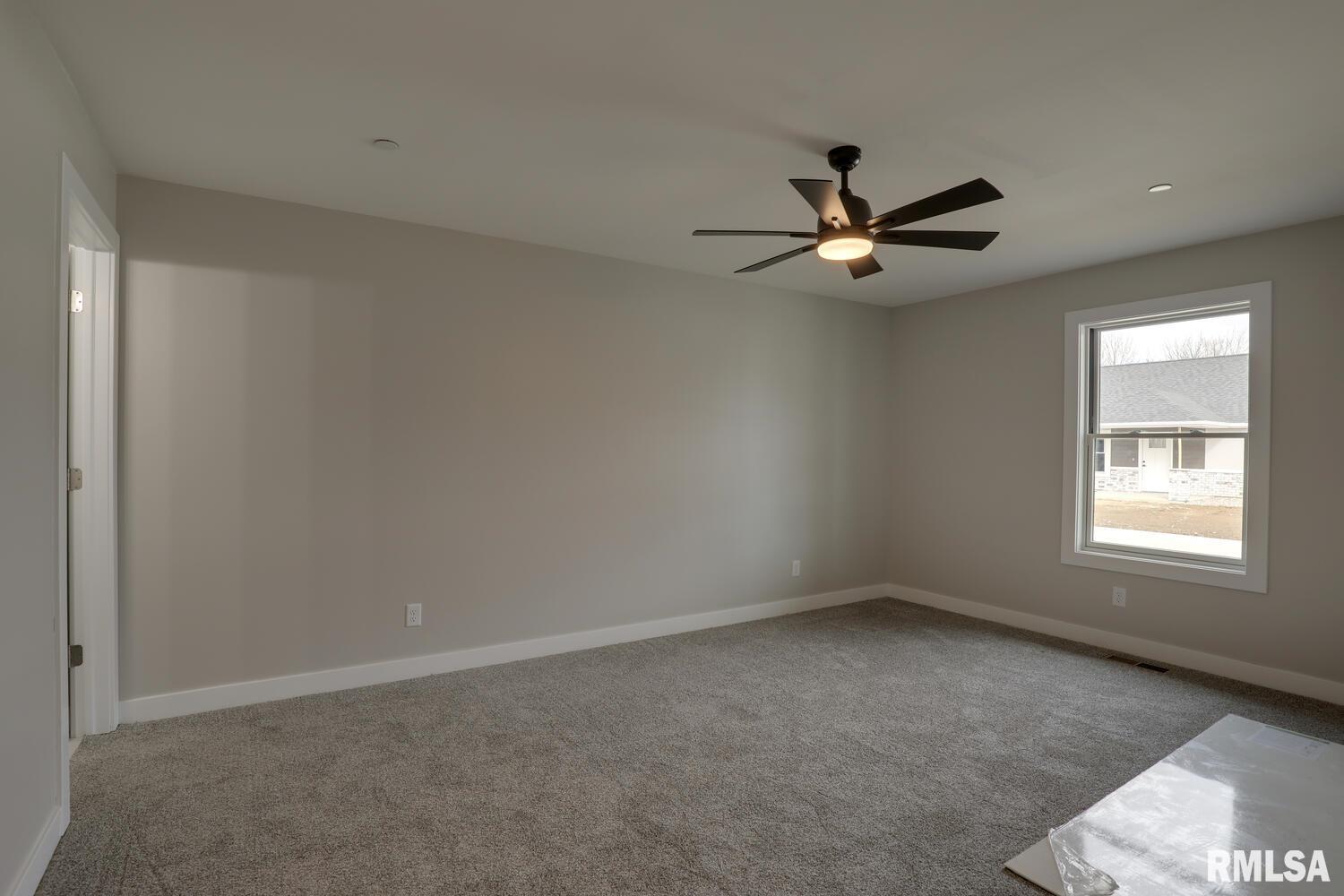 2829 North 23rd Street Quincy, IL 62305 - Photo 3 of 10