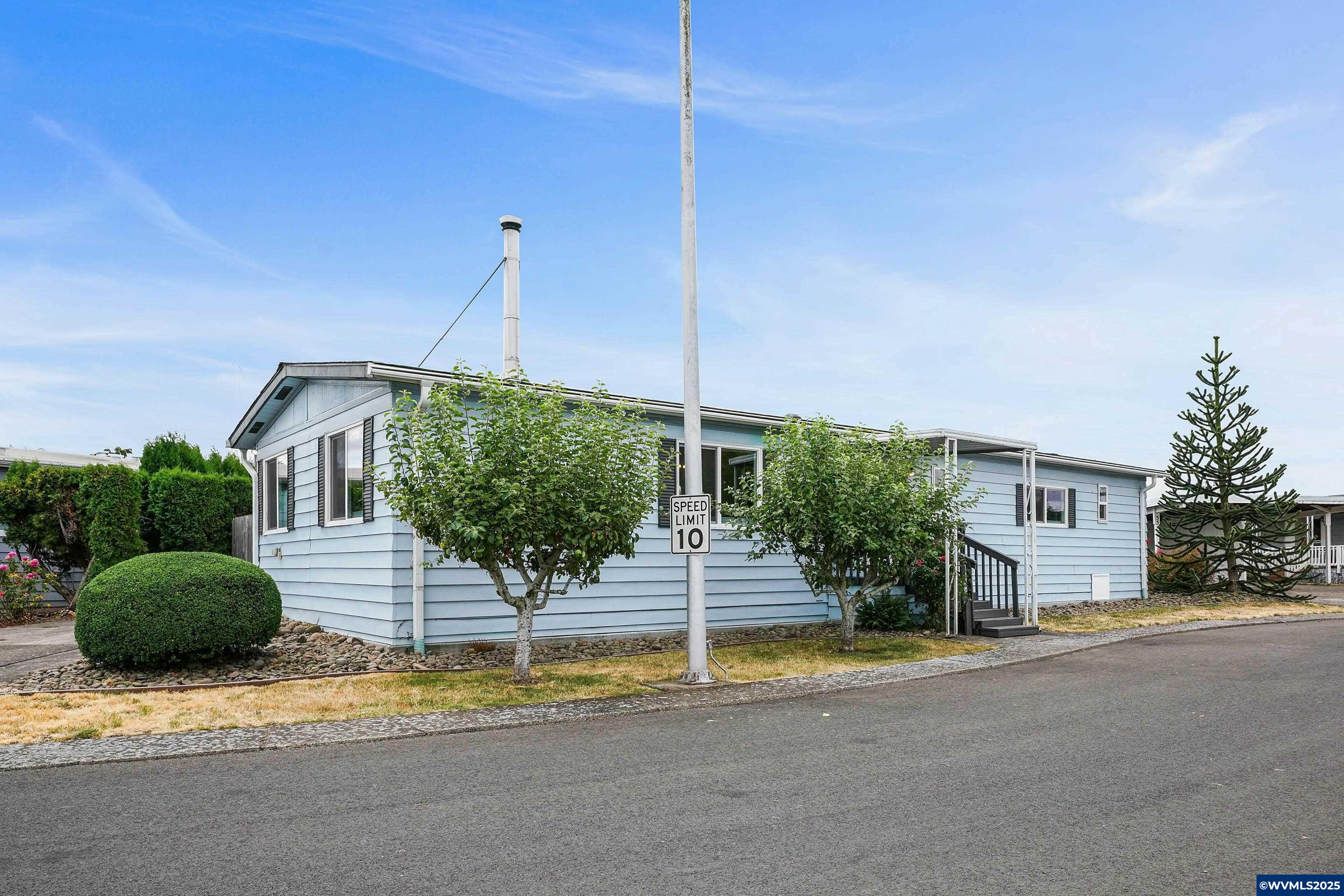 5422 Portland Road Northeast, Unit 55 Salem, OR 97305 - Photo 1 of 37