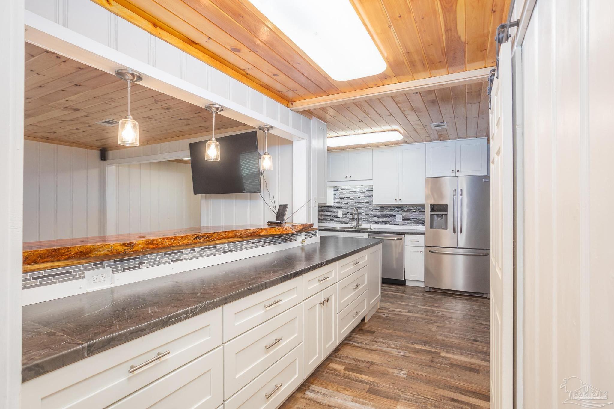 3275 Robertson Road Pensacola, FL 32507 - Photo 11 of 39 Gallery Image 11