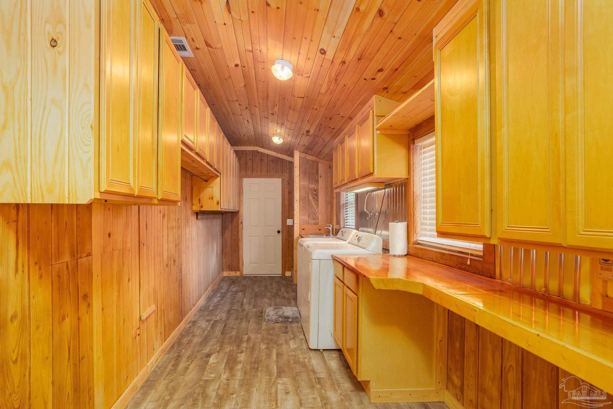 3275 Robertson Road Pensacola, FL 32507 - Photo 8 of 39 Gallery Image 8