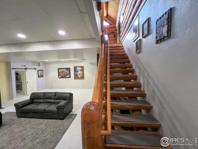 a view of entryway and hall