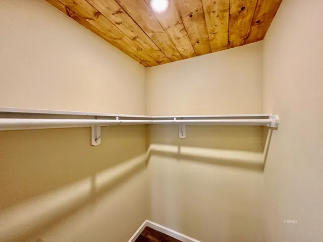 $1,500 | 54365 Pine Crest Avenue, Unit 3, Idyllwild, CA 92549