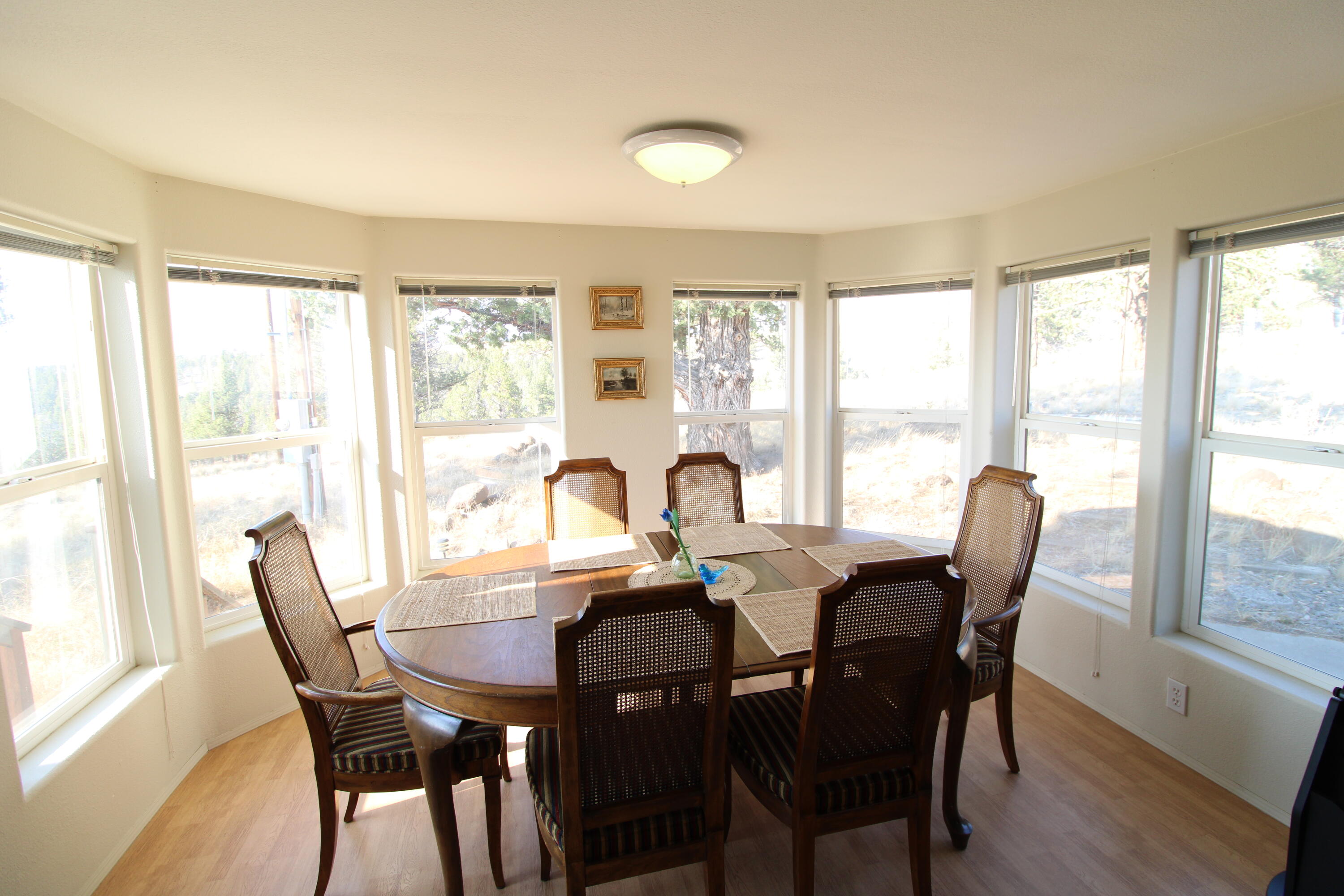 7571 Southeast Walther Loop Prineville, OR 97754 - Photo 12 of 38 Dining Room