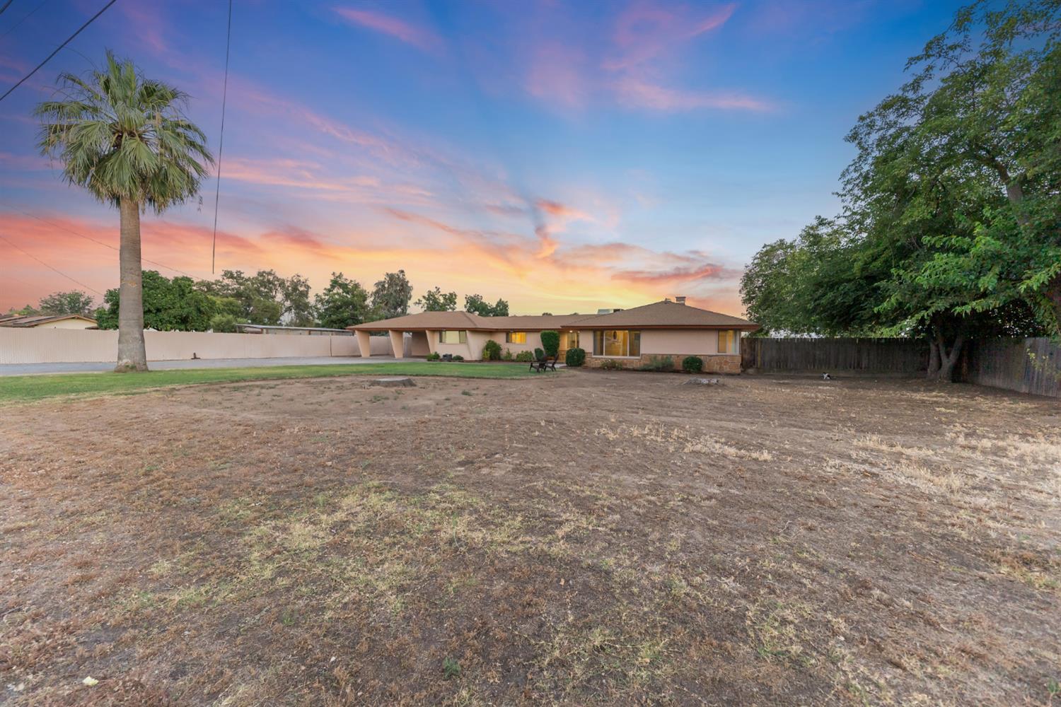 4730 East Richert Avenue Fresno, CA 93726 - Photo 4 of 26