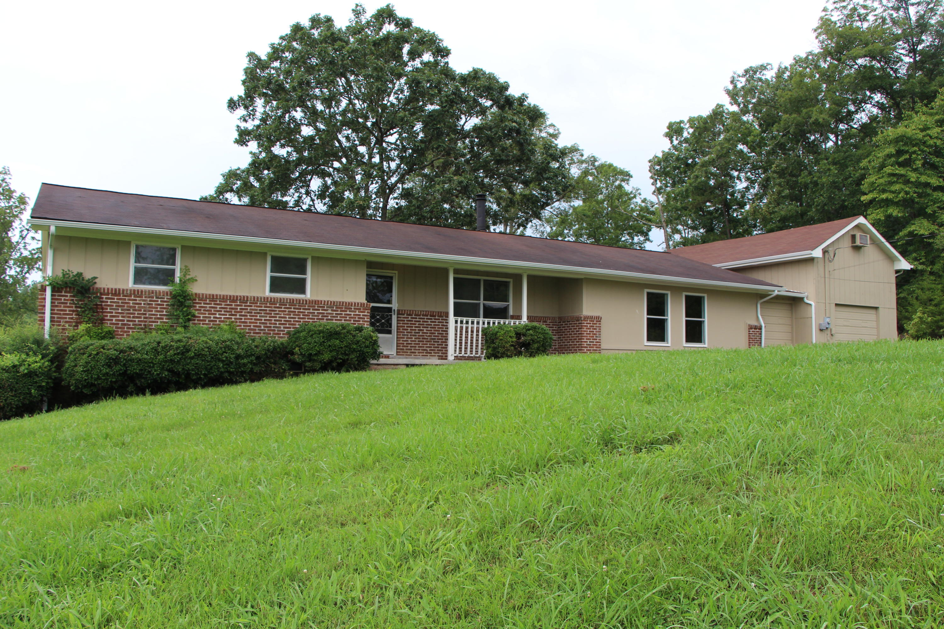 145 Young Lane Decatur, TN 37322 - Photo 1 of 11 IMG_1339