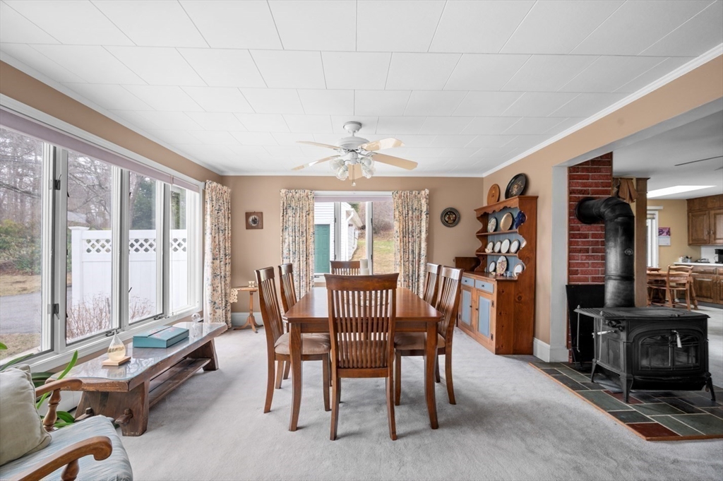 64 Whitehall Road Amesbury, MA 01913 - Photo 14 of 36