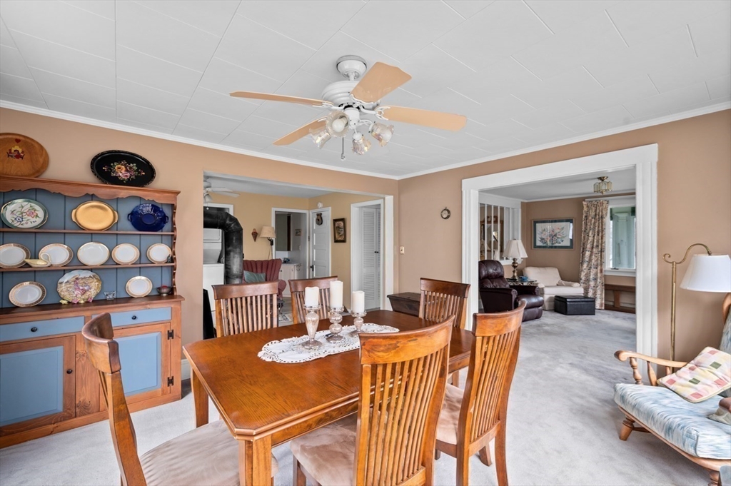 64 Whitehall Road Amesbury, MA 01913 - Photo 15 of 36